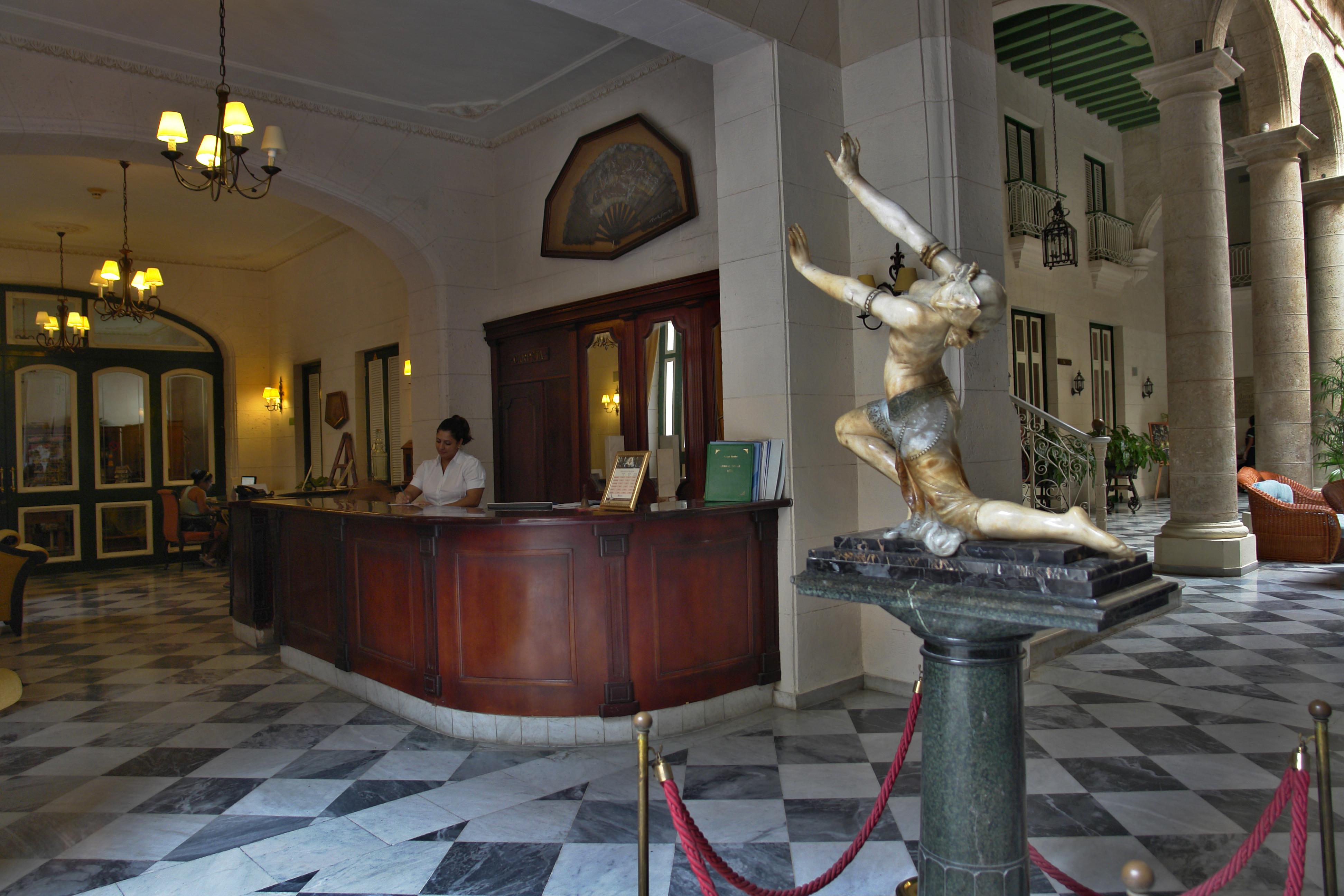 Отель Florida Гавана Экстерьер фото